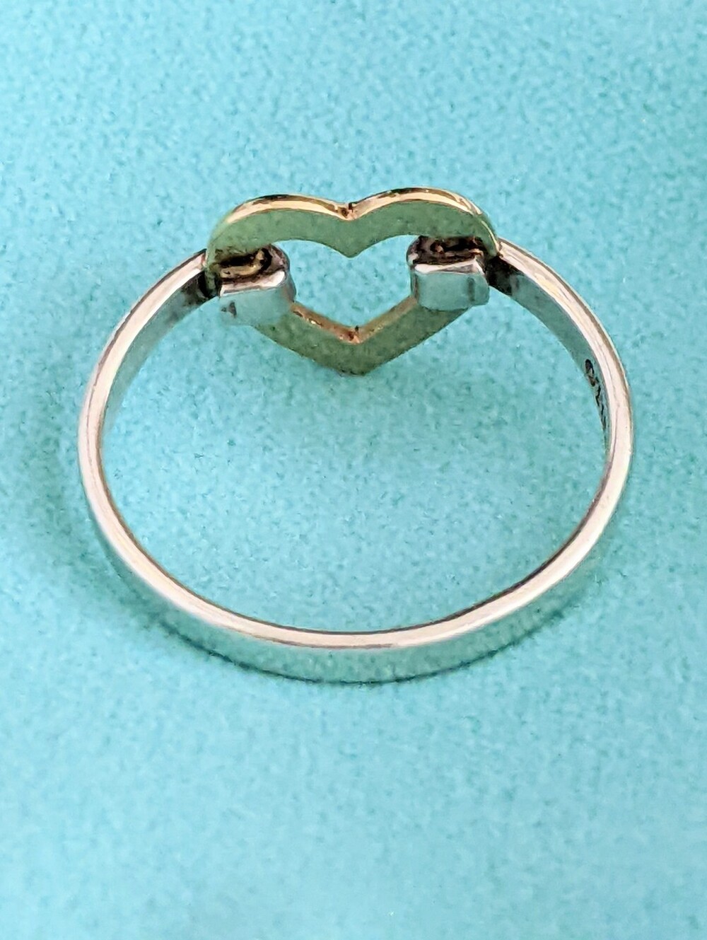 TIFFANY & CO. STERLING SILVER AND 18K YELLOW GOLD OPEN HEART RING - Picture 5 of 5